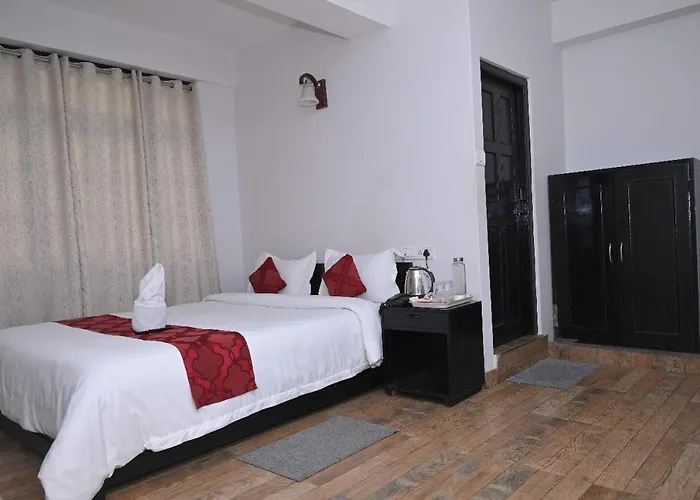 Hotel Omega Inn