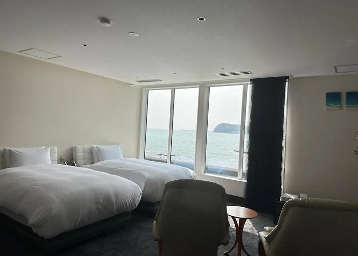 Hotel 87R