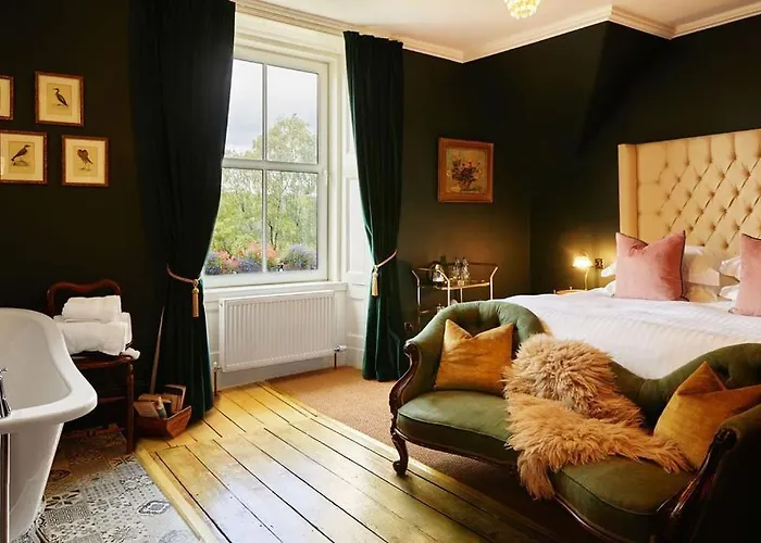 Foyers Lodge