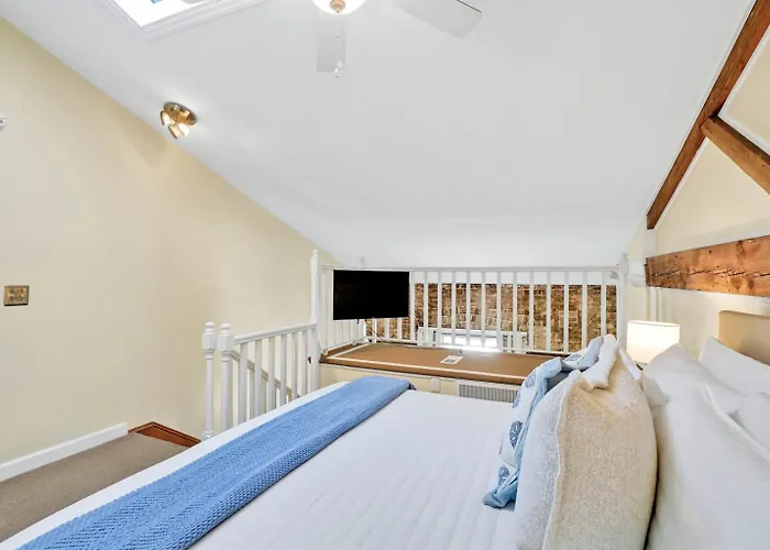 The Vonkampen On Front! Perfect Location In The Heart Of Downtown!