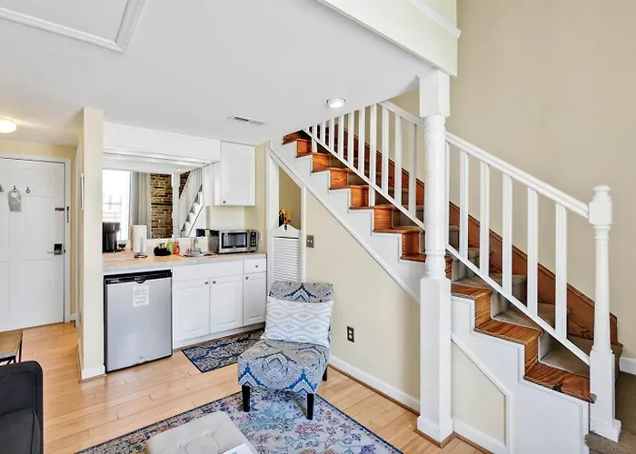 The Vonkampen On Front! Perfect Location In The Heart Of Downtown!