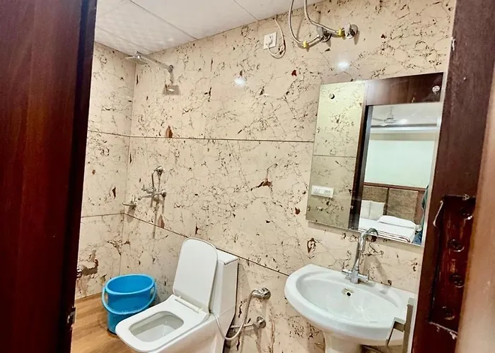 Jeevak hotel