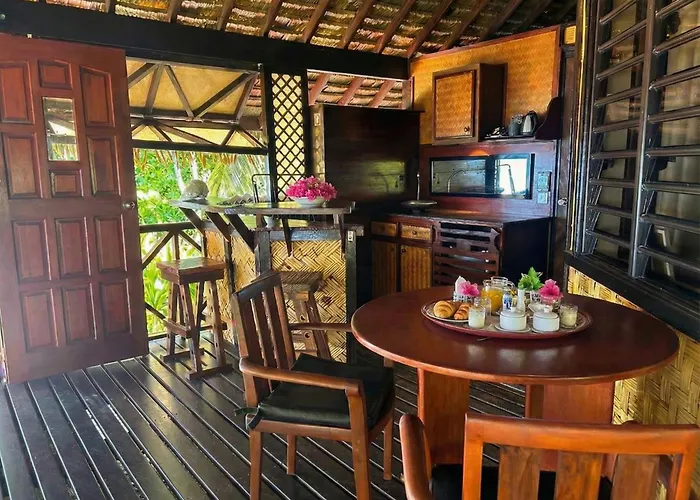 Fare Pea Iti Romantic Lodge