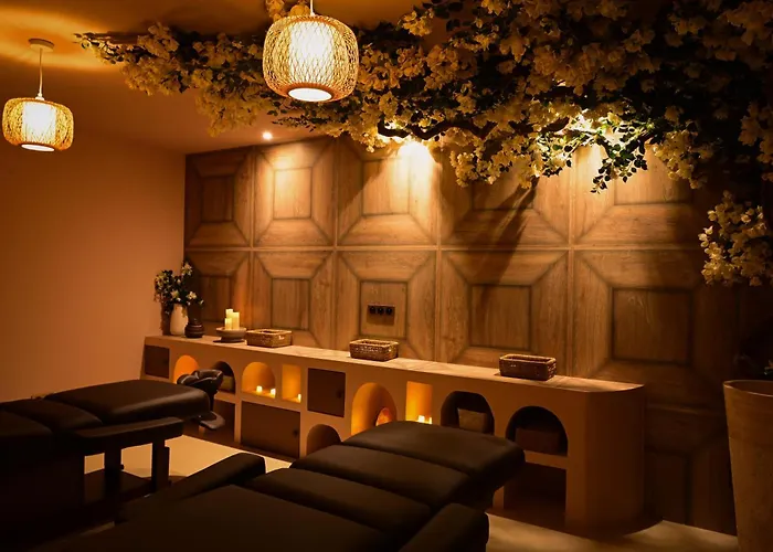 La Bastide Des Rameaux - Boutique Hotel & Spa