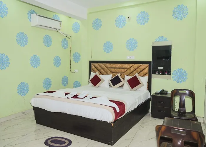 Hotel Ayodhya
