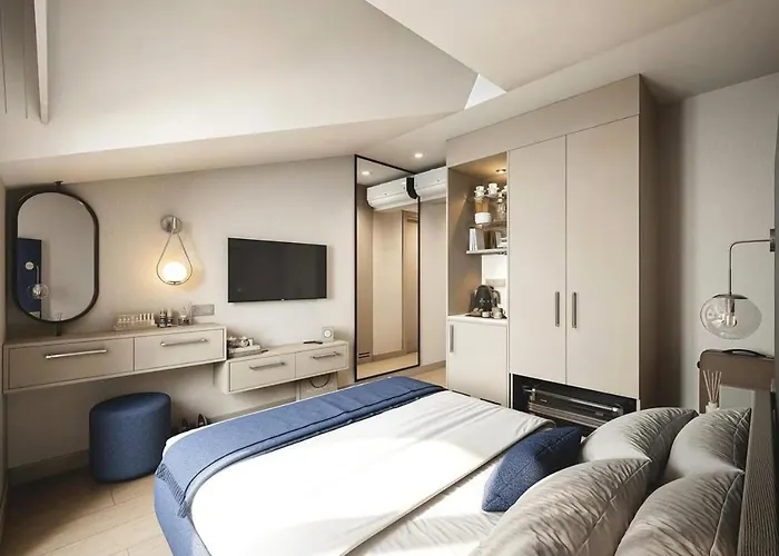 Hotel Atlantiis Suites Near Temple Varanasi
