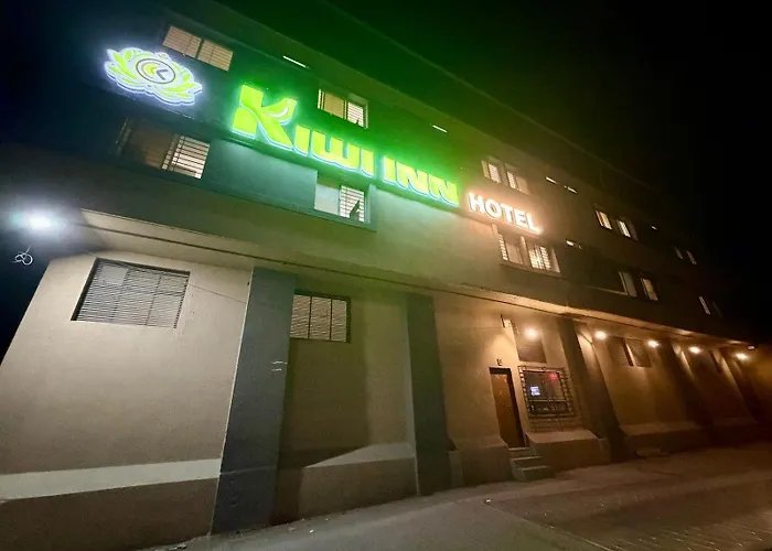 Kiwi Inn Hotel Palda