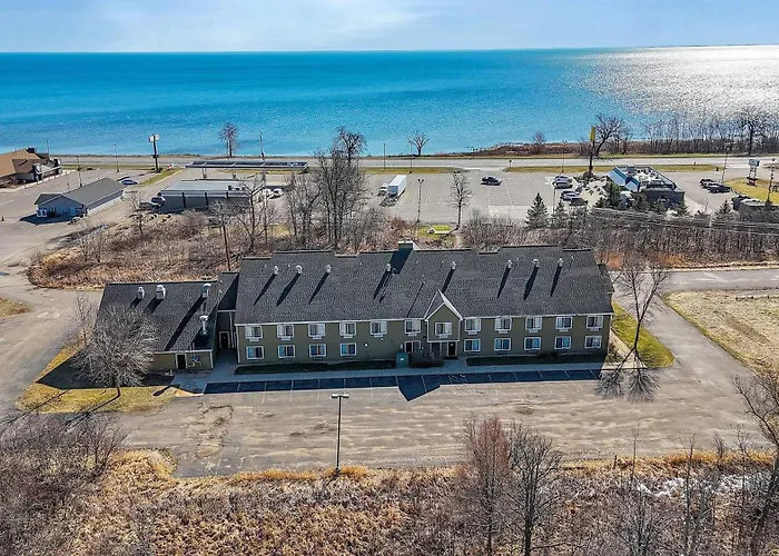 Garrison Inn And Suites