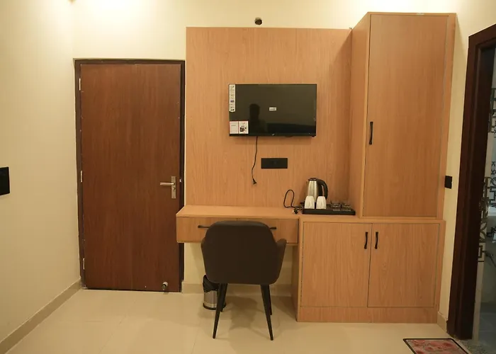 Opo Collection Srs -Noida