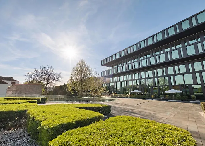 Axis Viana Business & Spa Hotel