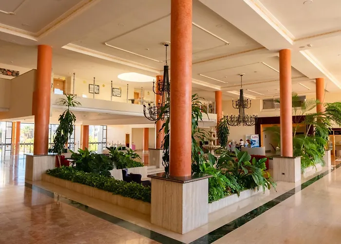Grand Muthu Golf Plaza Hotel & Spa