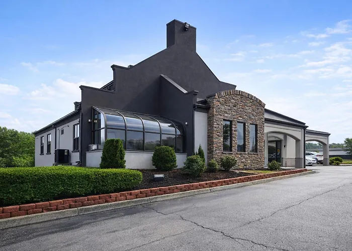 Quarters Inn&Suites