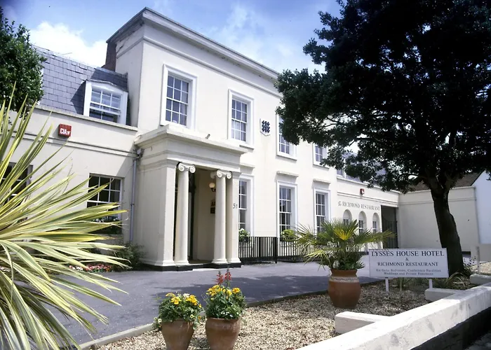 Lysses House Hotel