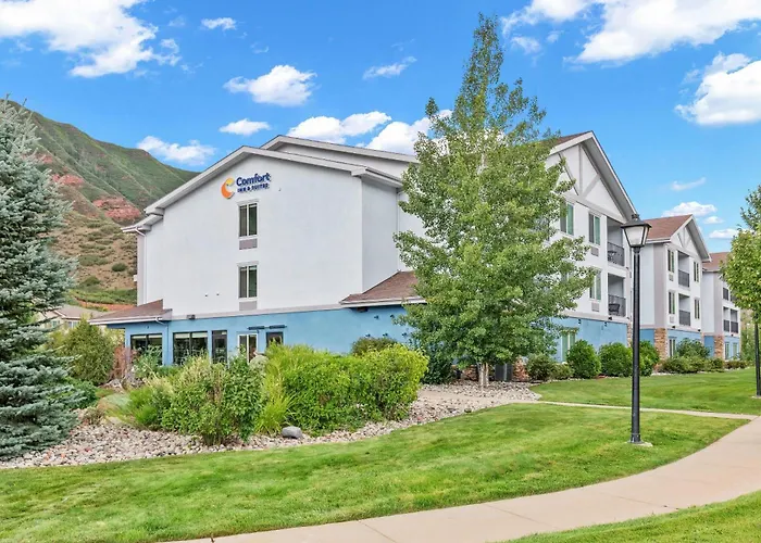 Comfort Inn & Suites Glenwood Springs On The River