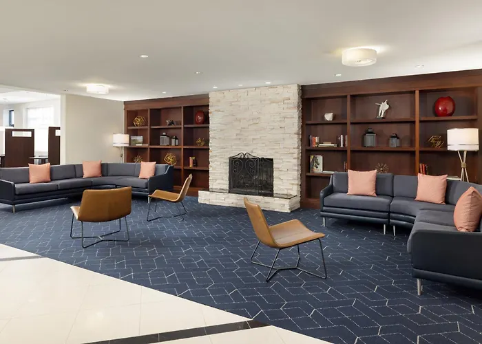 Courtyard By Marriott Montvale