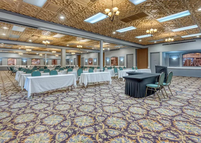 Surestay Plus Hotel By Best Western Reno Airport