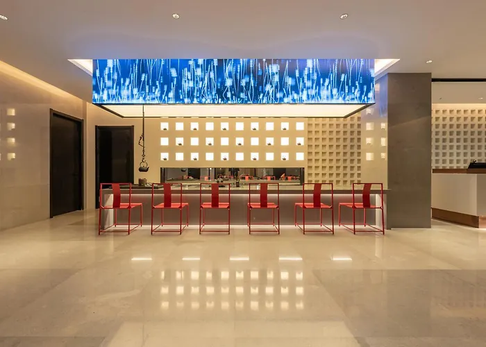 Neolab Hotel Ji 'Nan Daming Lake Baotu Spring Hotel