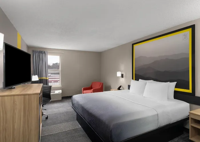 Super 8 By Wyndham Chattanooga East - Hamilton Place