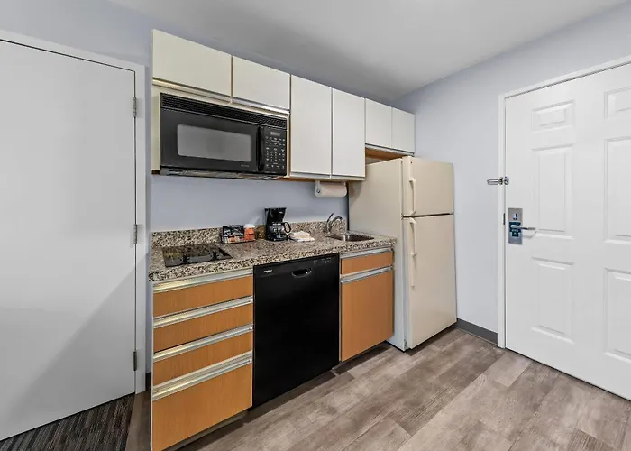 Mainstay Suites Cincinnati Blue Ash