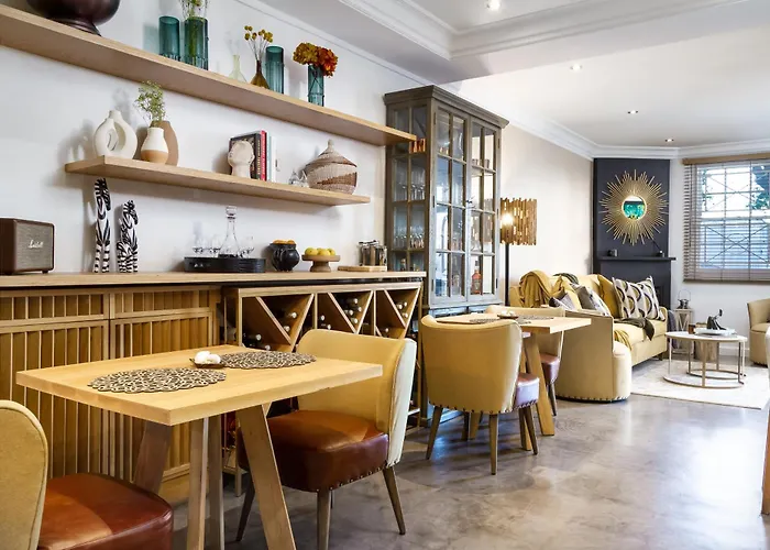 Cape Finest Guest House Located In De Waterkant