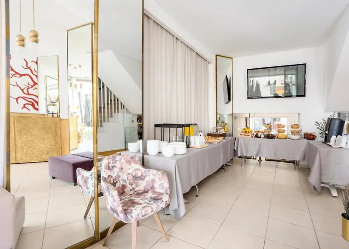 Coral Hotel - Hotelia Hospitality Group