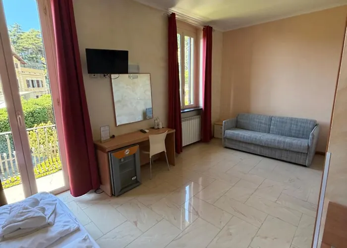 Hotel Villa Flora
