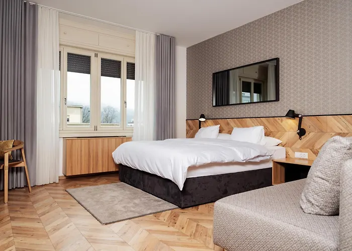 Urban Boutique Hotel Center