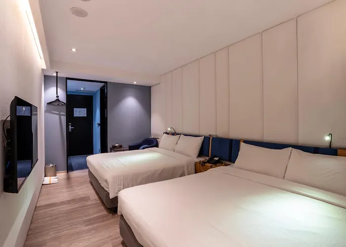 Explore Hotel