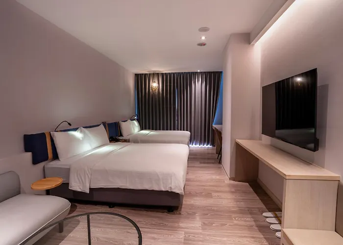 Explore Hotel