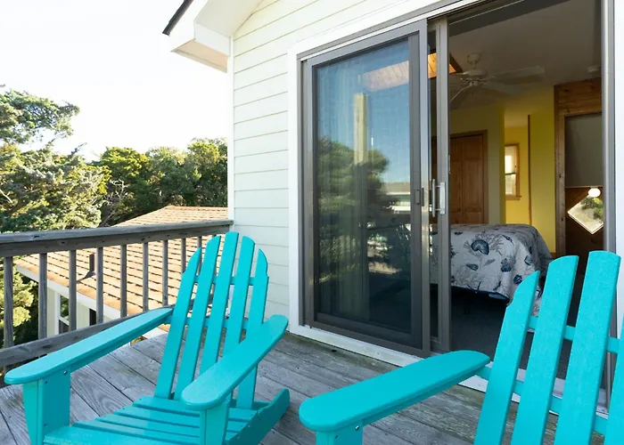 The Ocracoke Harbor Inn