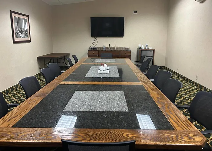 Ramada Plaza By Wyndham Portland Hotel