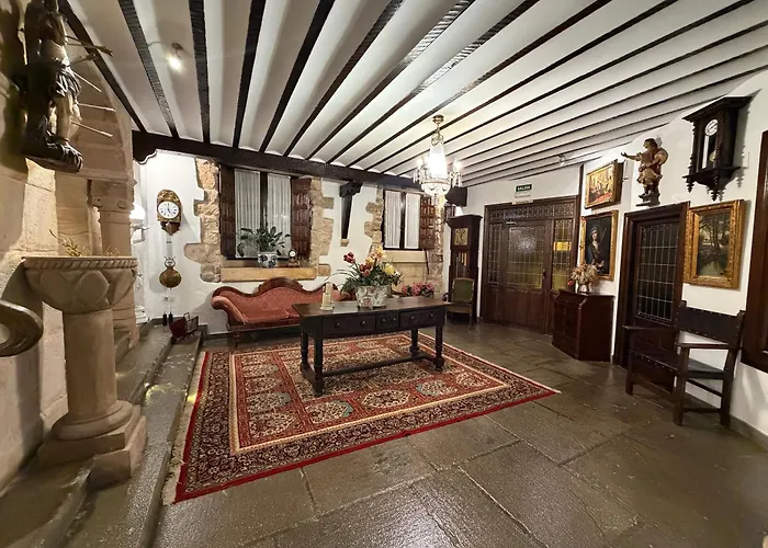 Hotel Santillana