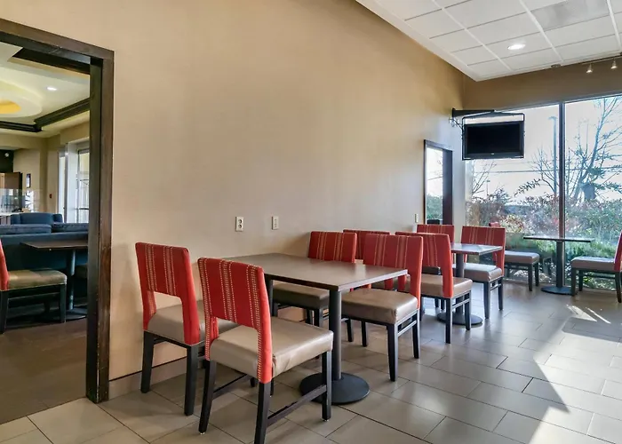 Comfort Inn & Suites Seattle North