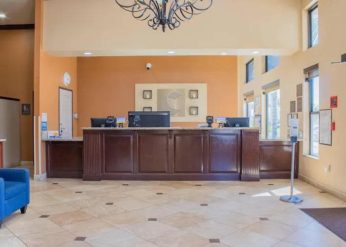 Comfort Inn & Suites Colton - San Bernardino