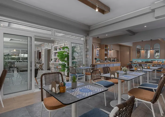 Ouzas Luxury Hotel