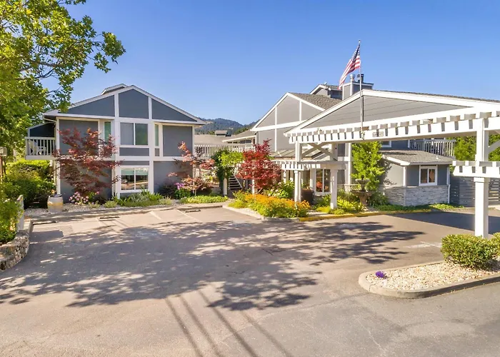 Upvalley Inn & Hot Springs, An Ascend Collection Hotel