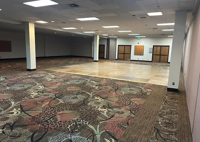 Quality Inn And Conference Center Greeley Downtown