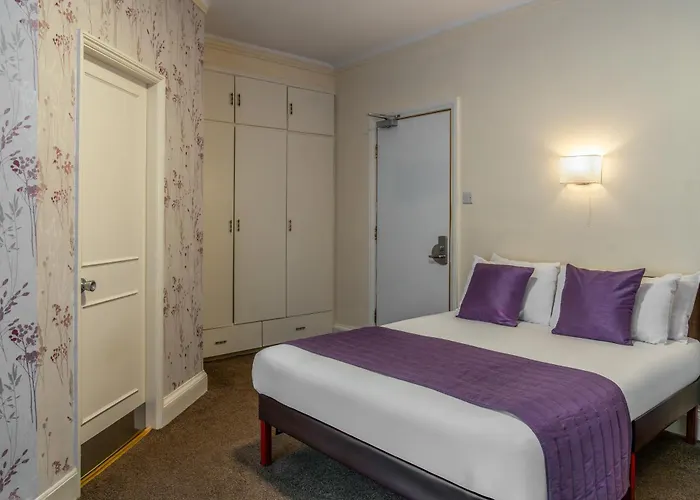 Heathlands Hotel