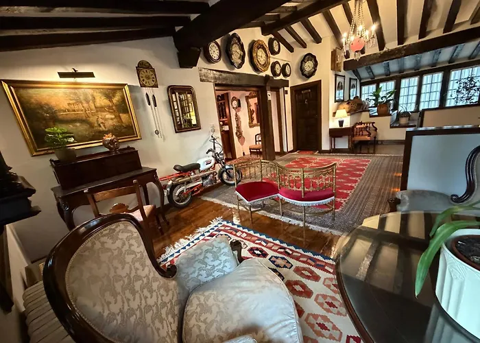 Hotel Santillana