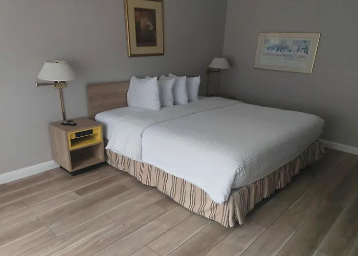 Days Inn & Suites By Wyndham Mountain View