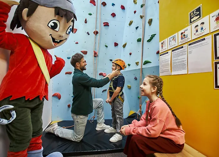 Atrium Hotel - Family Friendly