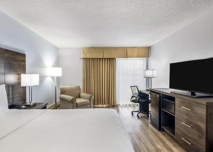 Days Inn By Wyndham London