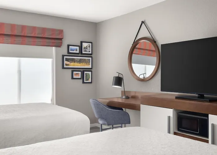 Hampton Inn & Suites Fresno