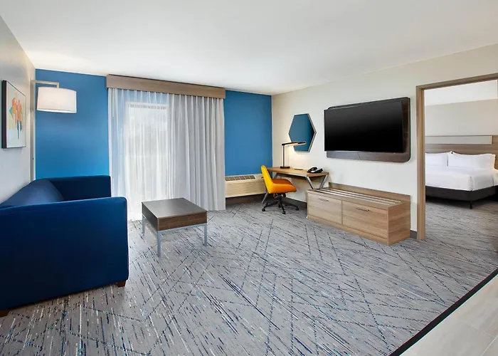 Holiday Inn Express Hotel & Suites Pittsburgh Airport By Ihg