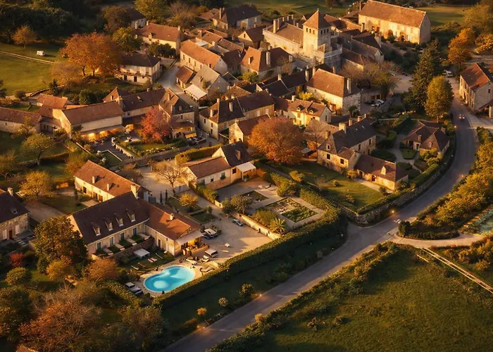Hotel Bien-Etre Aux Cypres De Marquay-Calme Et Elegance-Laissez-Vous Porter Par Une Ambiance Chaleureuse Ou Chaque Instant Compte-Decouvrez Un Havre De Paix Ou Nature Et Confort Se Marient Pour Vous Offrir Une Experience Unique- Reservez Des Aujourd'