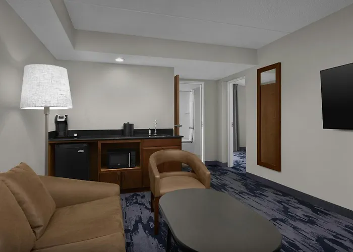 Fairfield By Marriott Inn And Suites Winston-Salem Hanes Mall