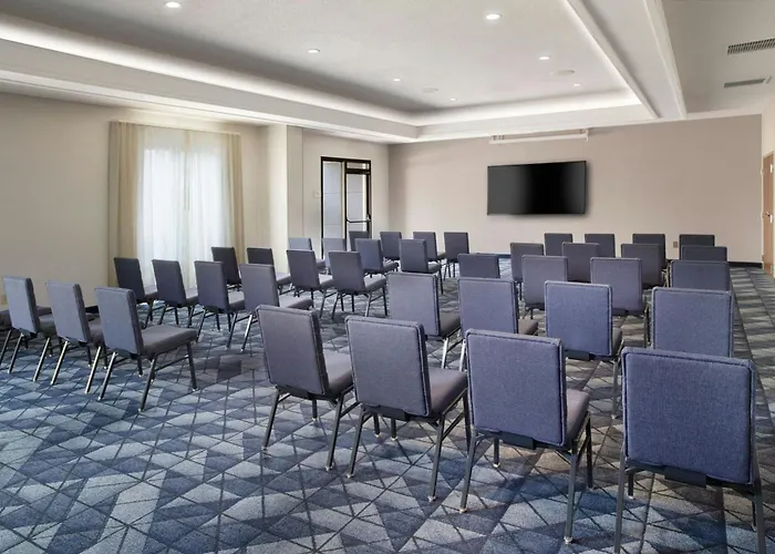 Courtyard By Marriott New Orleans Metairie Hotel