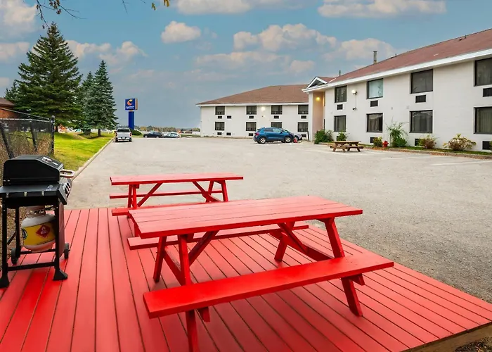 Comfort Inn & Suites Barrie - Highway 400