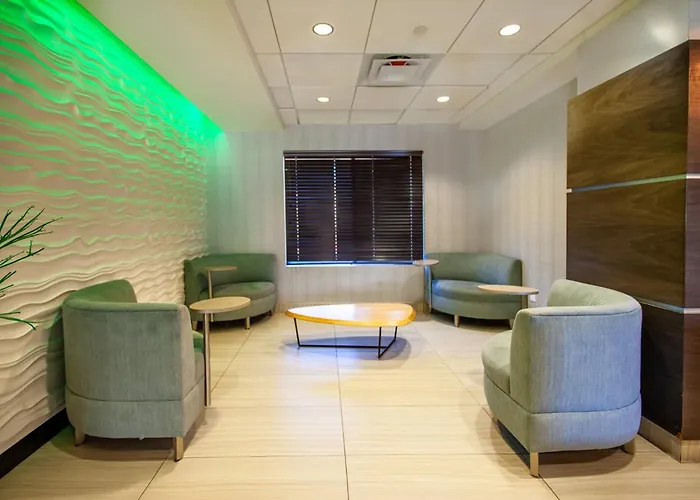 Holiday Inn & Suites Scottsdale North - Airpark By Ihg