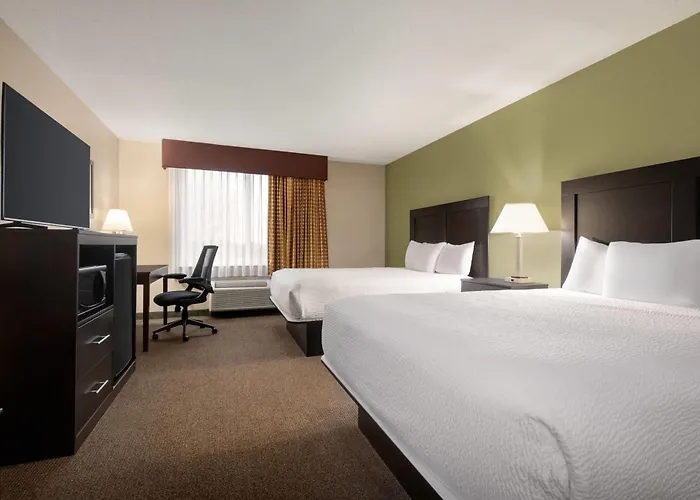 Baymont By Wyndham Rockford